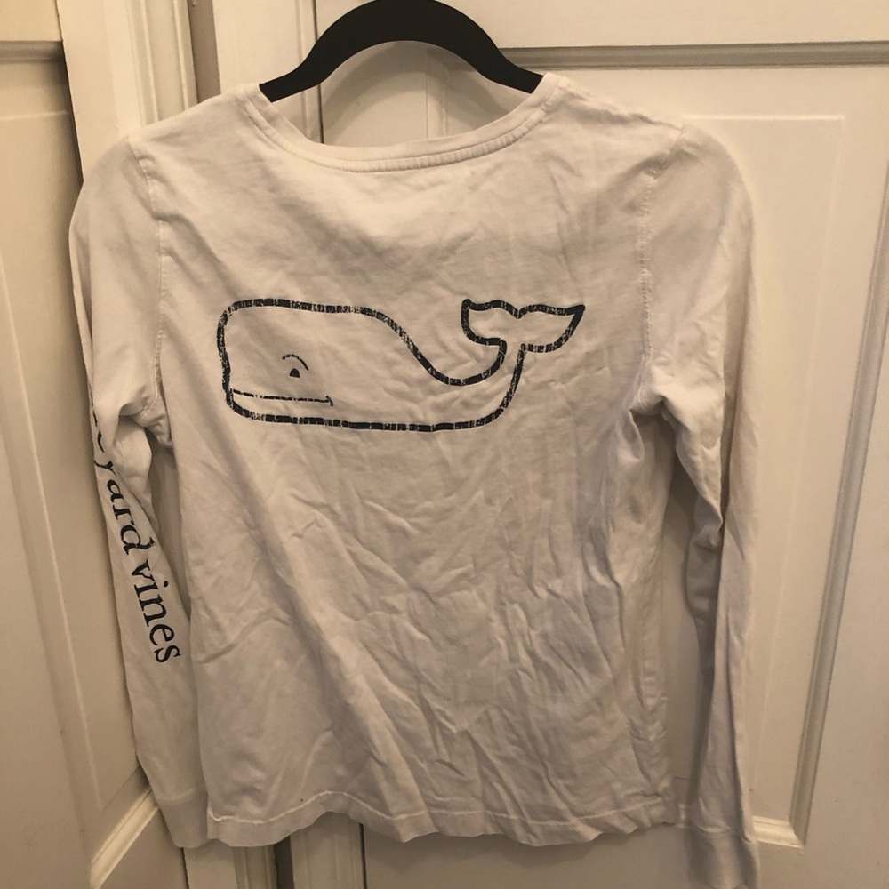 vineyard vines long sleeve tee!
